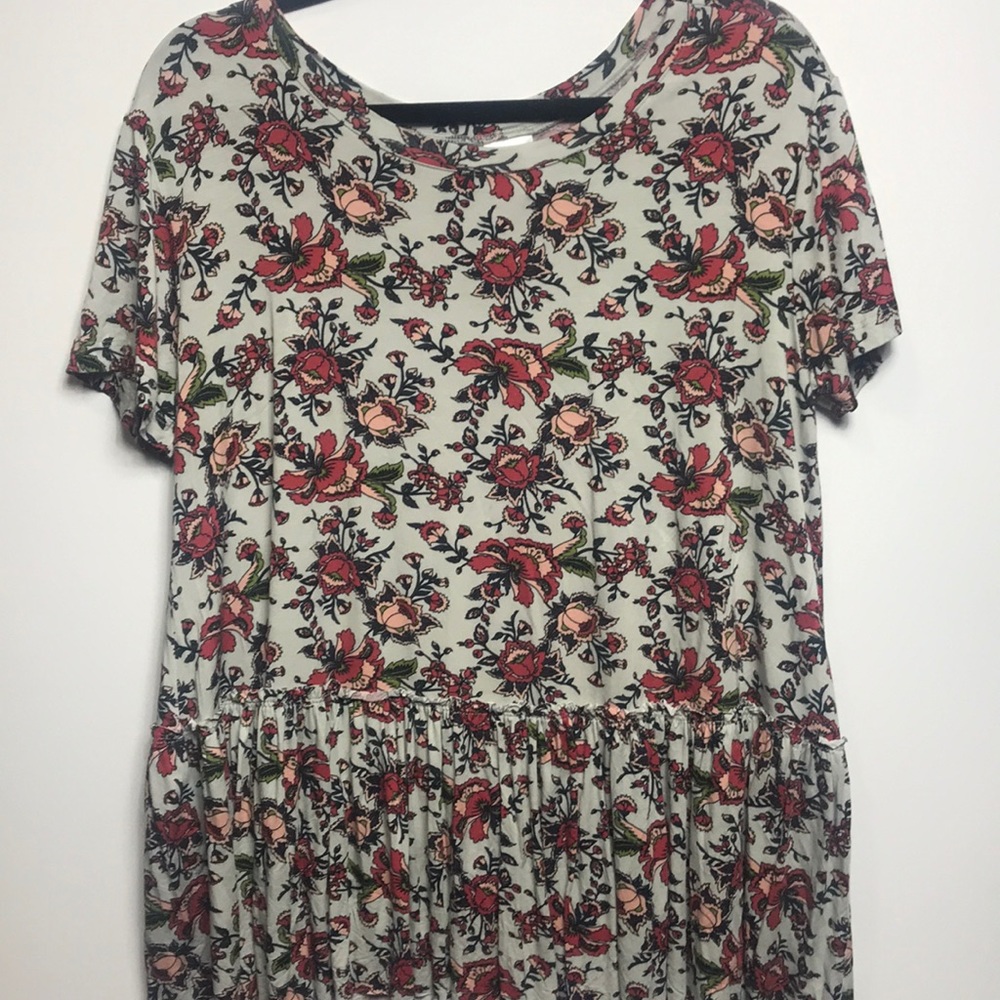 Agnes and Dora peplum tip size large